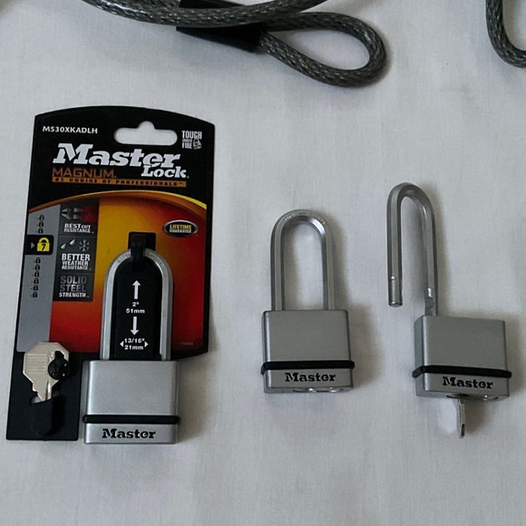 MASTERLOCK 3 Keyed Locks & Two 6 Ft. Steel Cables - Picture 3 of 4